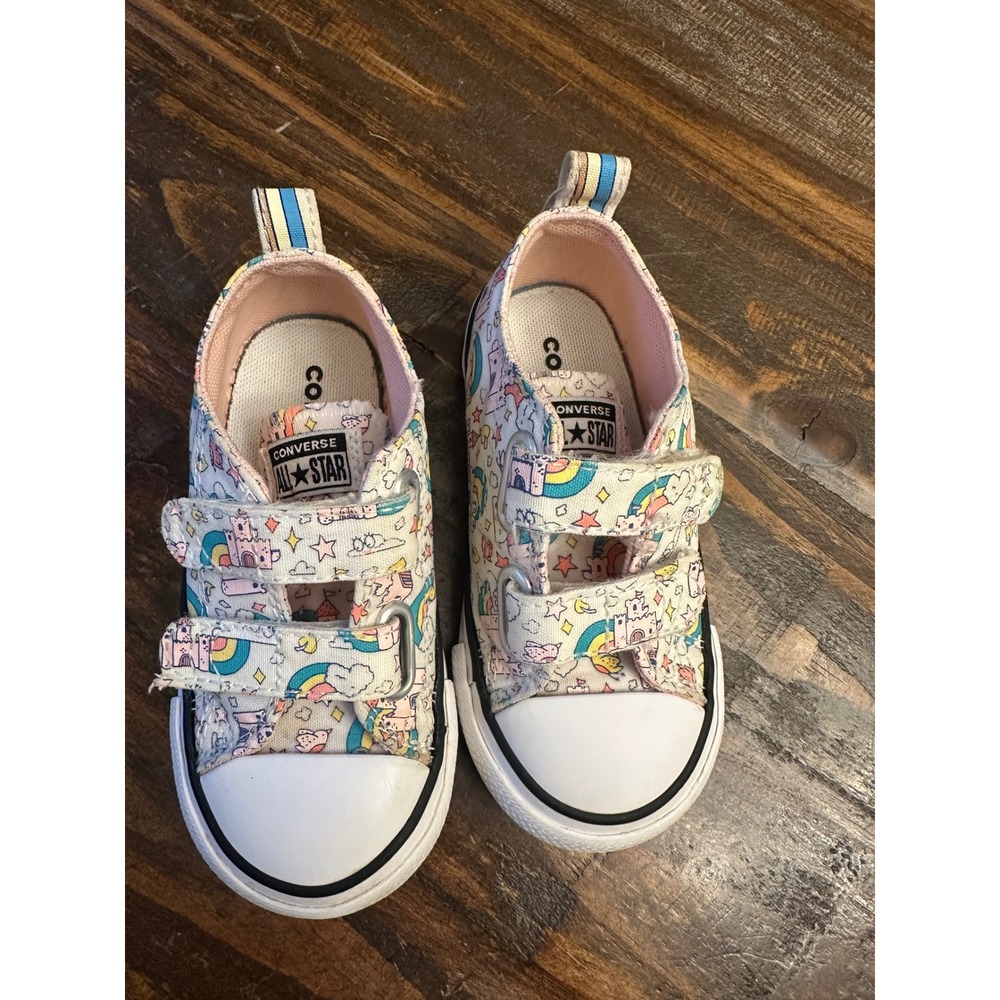 Converse Chuck Taylor All Star Infant Size 7 Rainbow Castle Sneakers 772945F